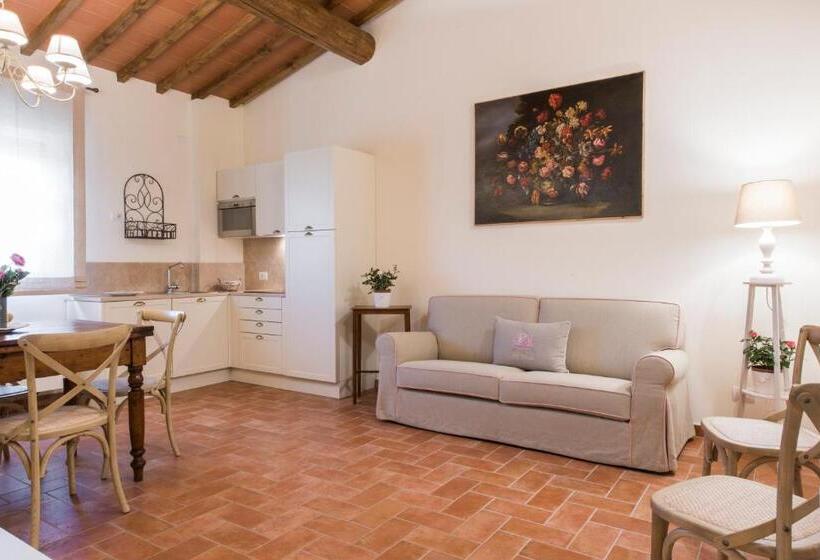 דירת שלושה חדרים, Olmofiorito