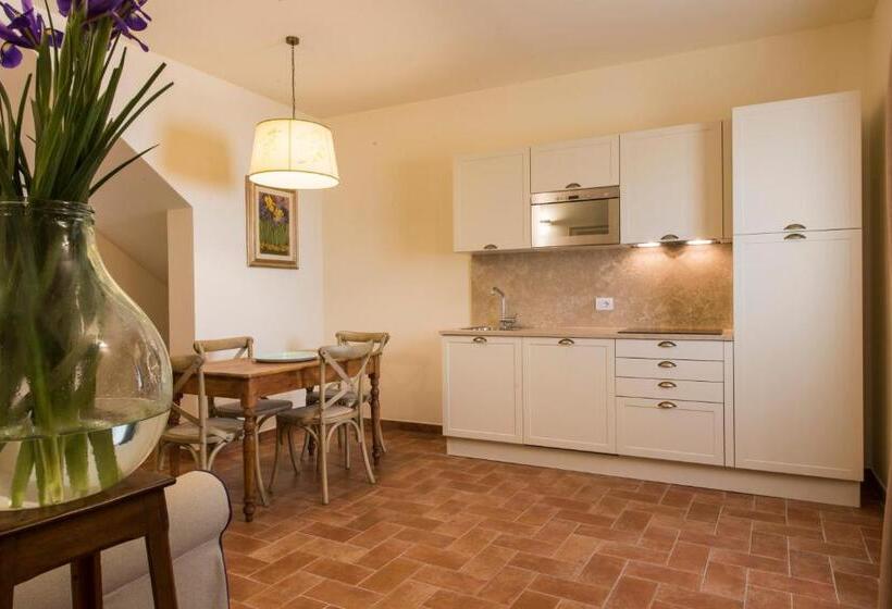 דירת חדר בקומת קרקע, Olmofiorito