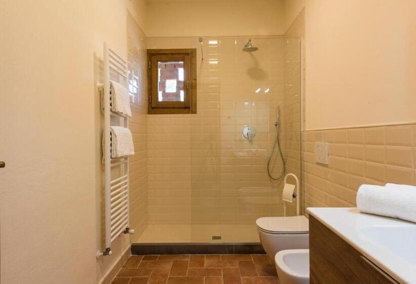 דירת שלושה חדרים, Olmofiorito