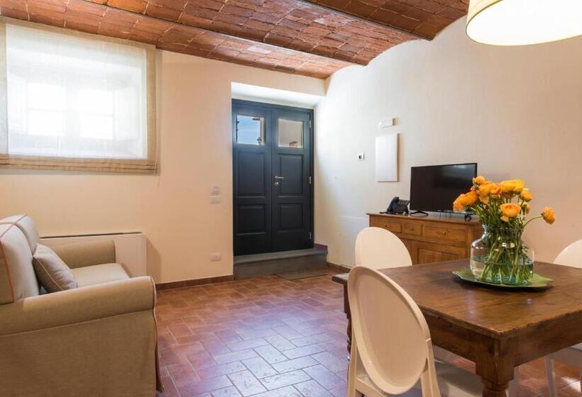 דירת חדר בקומת קרקע, Olmofiorito