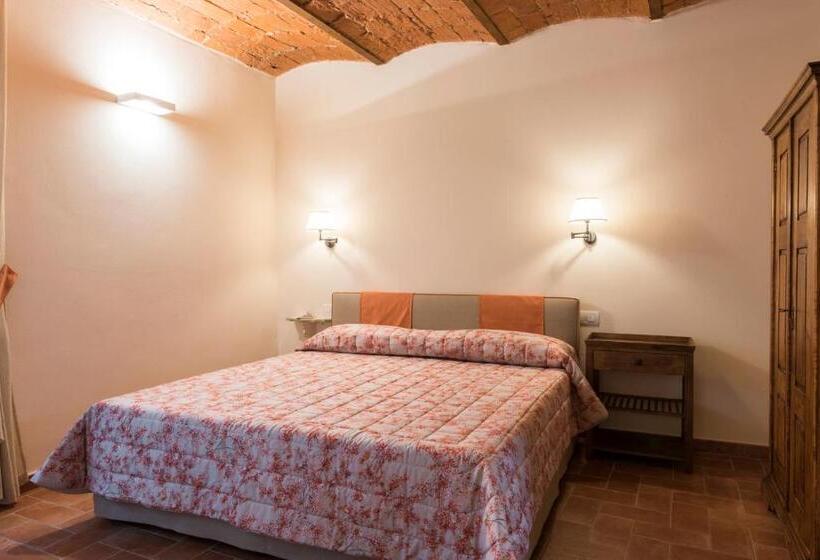 דירת חדר בקומת קרקע, Olmofiorito