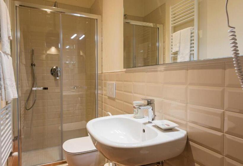 דירת חדר דלוקס, Olmofiorito