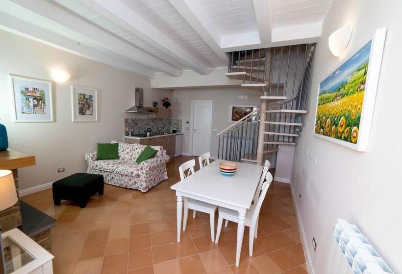 דירת דופלקס 2 חדרי שינה, Palazzo Gargano