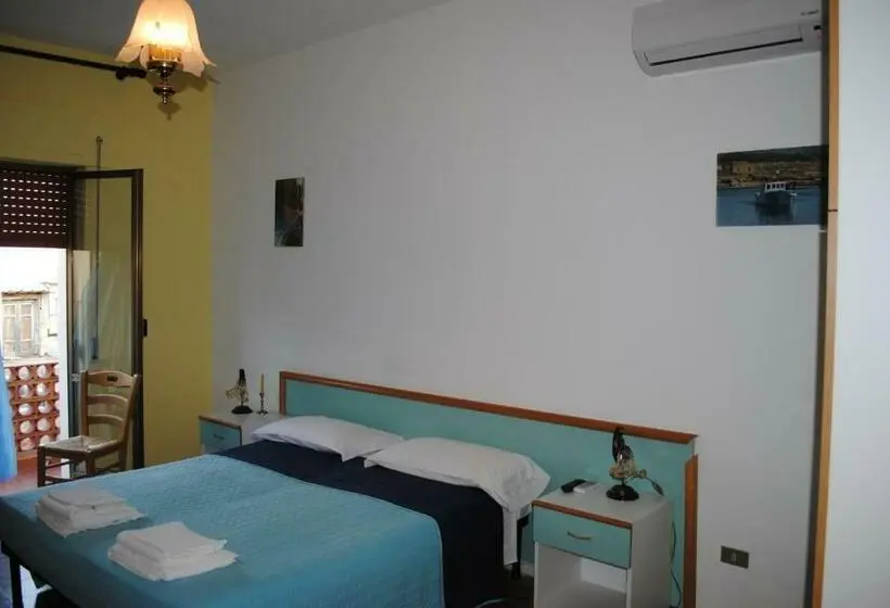 Standard-huone Parveke, B&b La Scogliera