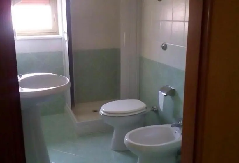 Standard Kolmen Hengen Huone Parveke, B&b La Scogliera