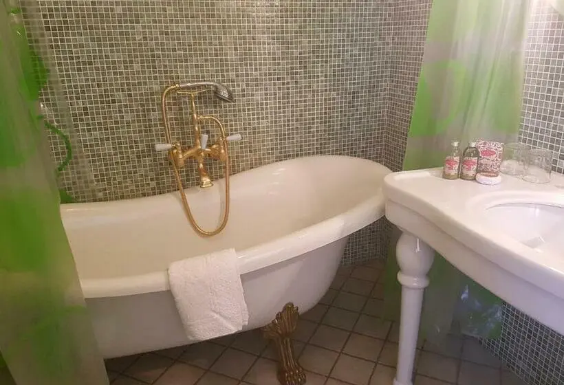 スタンダード4人部屋, B&b Torre Dei Saraceni