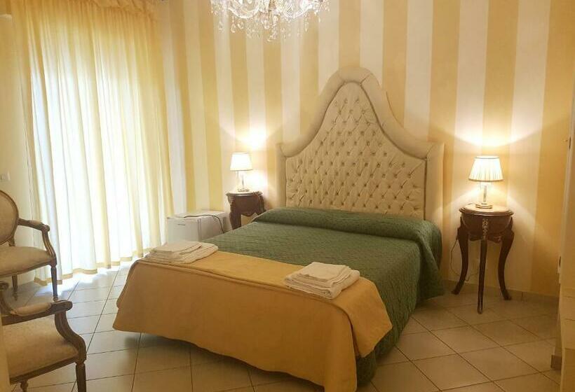 חדר סטנדרט לארבעה, B&b Torre Dei Saraceni