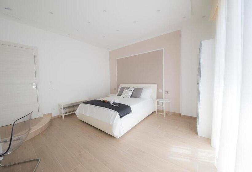 اتاق استاندارد با تخت بزرگ, Cherie B&b  Salerno