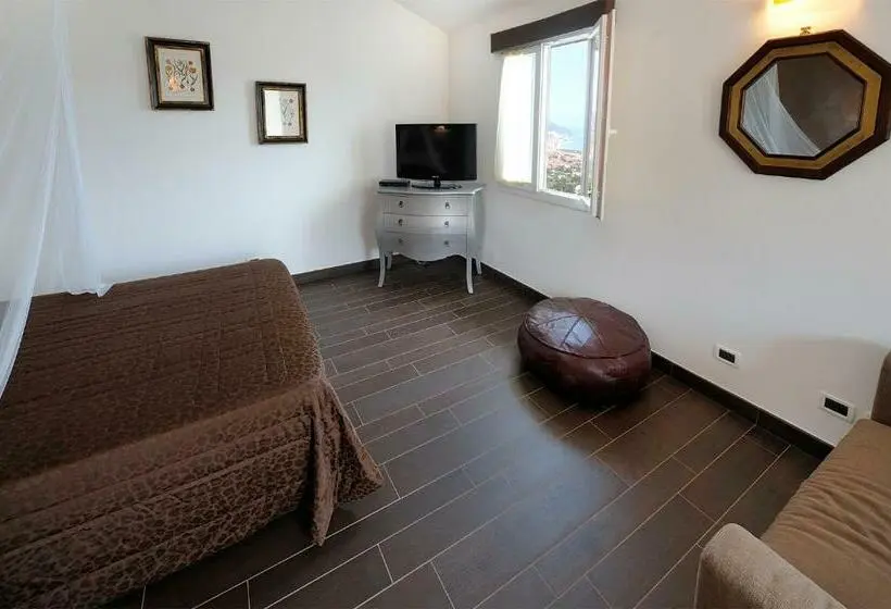 Superior Studio Sea View, Poggio Dei Gorleri