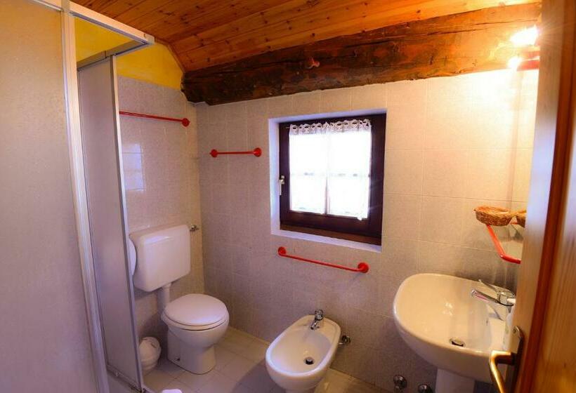 غرفة قياسية رباعية, Rifugio Vieux Crest