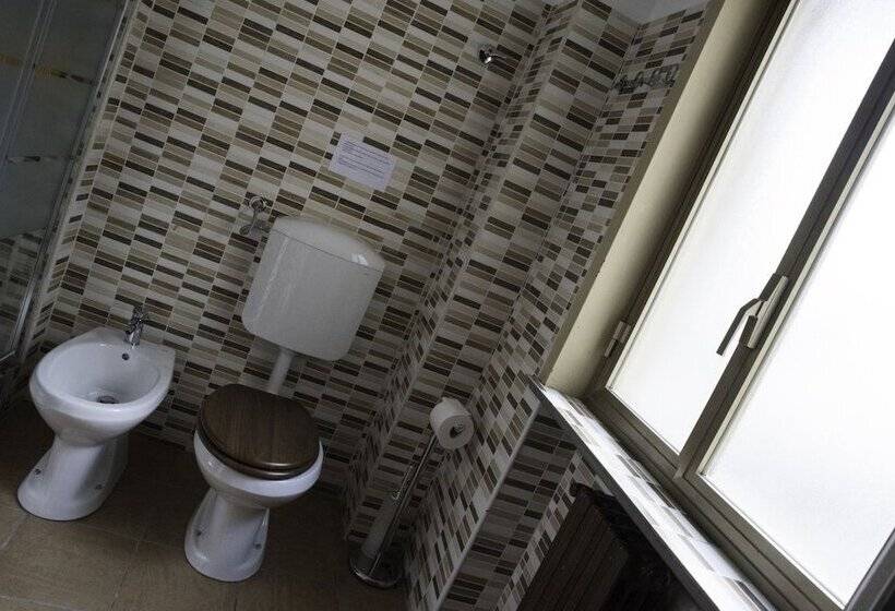 Номер Стандарт, Il Centro Short Lets