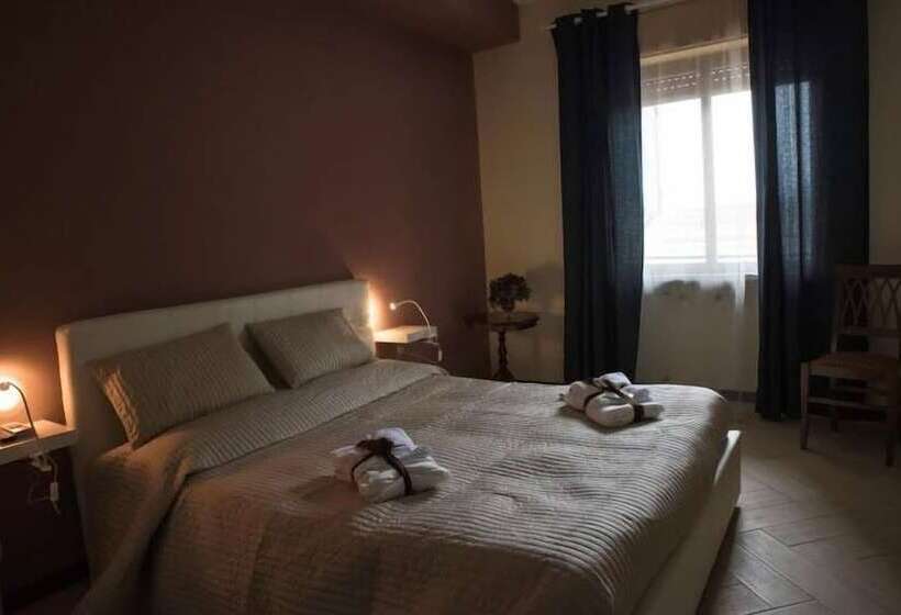 Номер Стандарт, Il Centro Short Lets