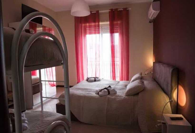 Номер Стандарт, Il Centro Short Lets