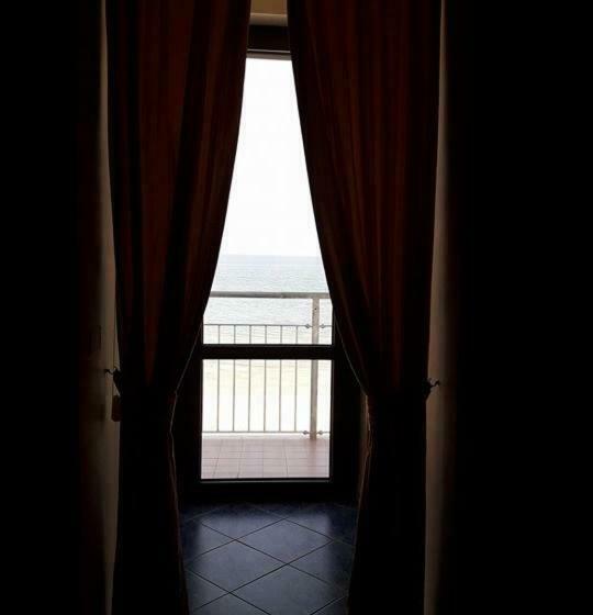 اتاق استاندارد چهار تخته با چشم‌انداز دریا, Beaurivage
