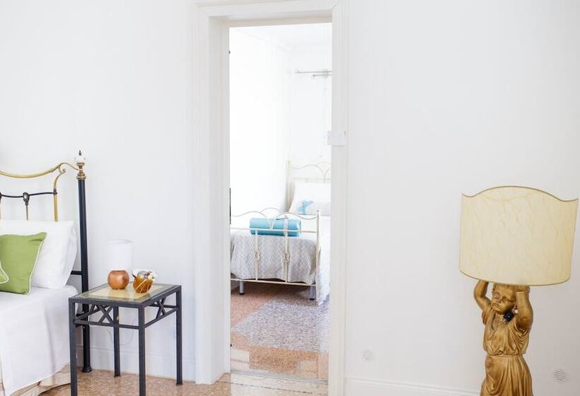 Четырехместный Номер Стандарт, La Villa Degli Angeli