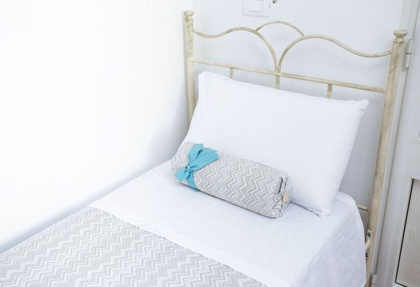 Четырехместный Номер Стандарт, La Villa Degli Angeli