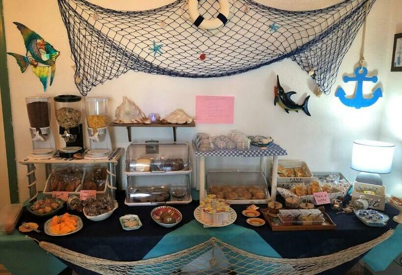 חדר סטנדרט לשלושה, Villa Raffaela B&b