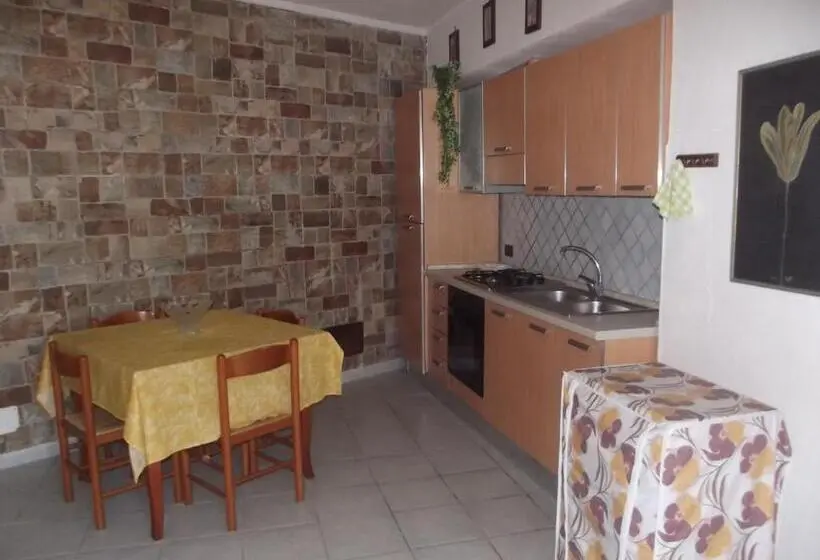 استودیوی استاندارد, Villa Raffaela B&b