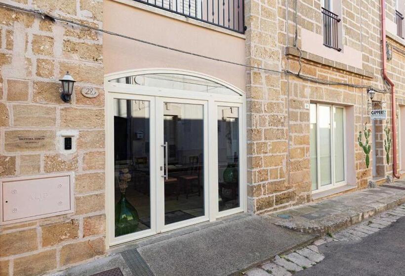 דירת חדר, Capperi !! B&b