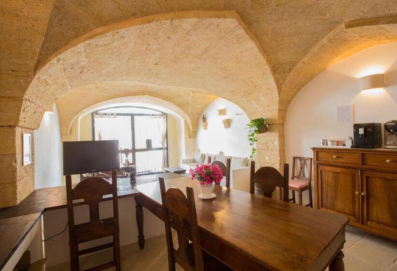 דירת חדר, Capperi !! B&b