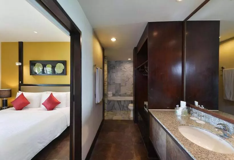 Sviitti 2 Makuuhuonetta, Andaman White Beach Resort   Sha Plus