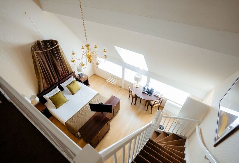 غرفة ديلوكس, Grand Hotel Karel V