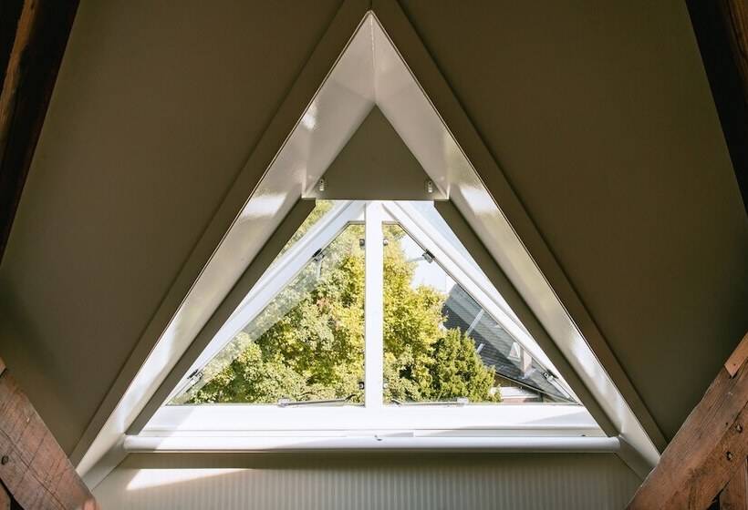 غرفة قياسية, Grand Hotel Karel V