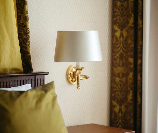 غرفة ديلوكس, Grand Hotel Karel V