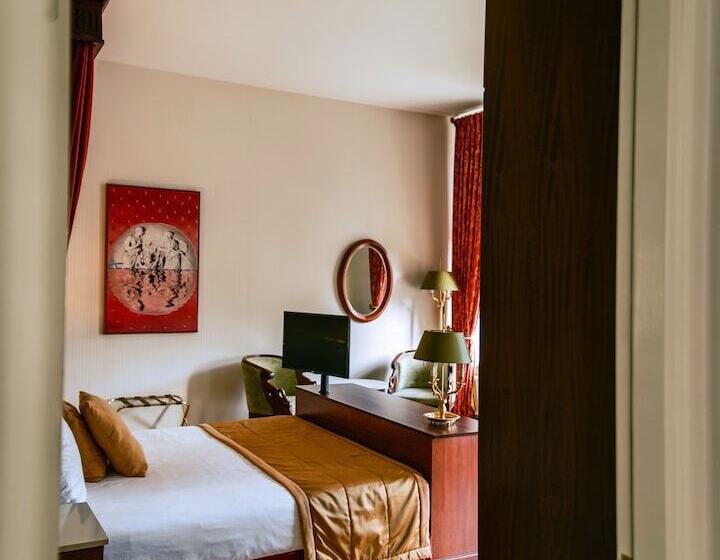 غرفة قياسية, Grand Hotel Karel V