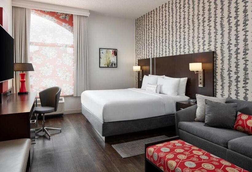 带大床的行政房间, Fairfield Inn & Suites By Marriott Washington Downtown
