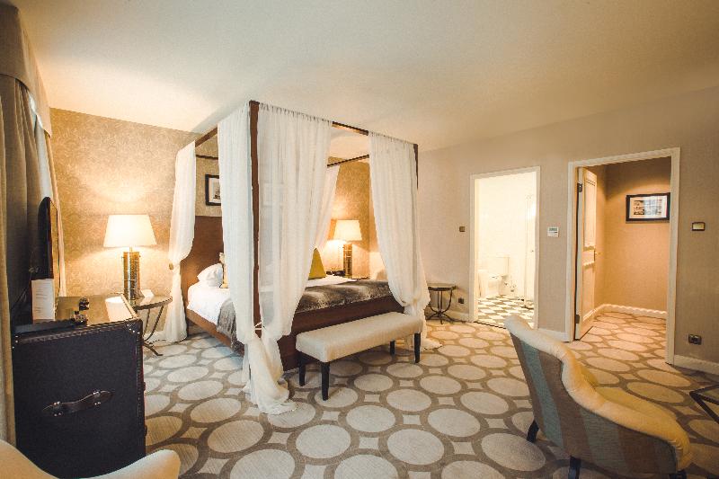 سوئیت جونیور با تخت بزرگ, Grand Palace Hotel   The Leading Hotels Of The World