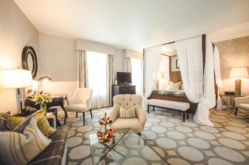 سوئیت جونیور با تخت بزرگ, Grand Palace Hotel   The Leading Hotels Of The World