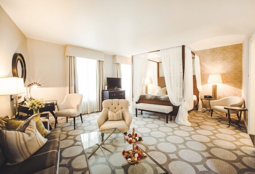 سوییت جونیور, Grand Palace Hotel   The Leading Hotels Of The World