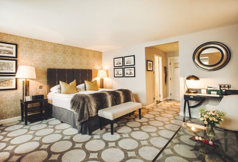 سوییت جونیور, Grand Palace Hotel   The Leading Hotels Of The World