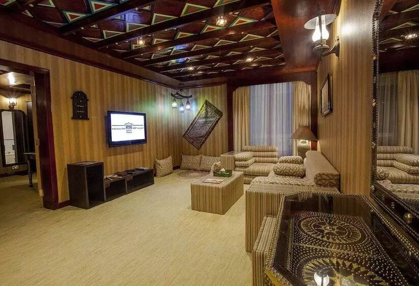 سوییت سوپریور, Haffa House