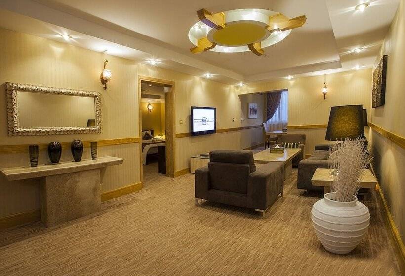 سوییت سوپریور, Haffa House