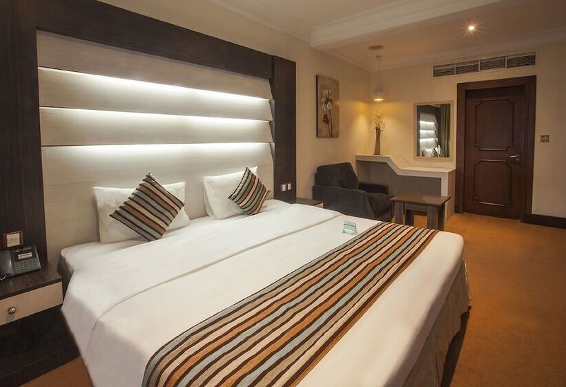 اتاق لوکس, Haffa House