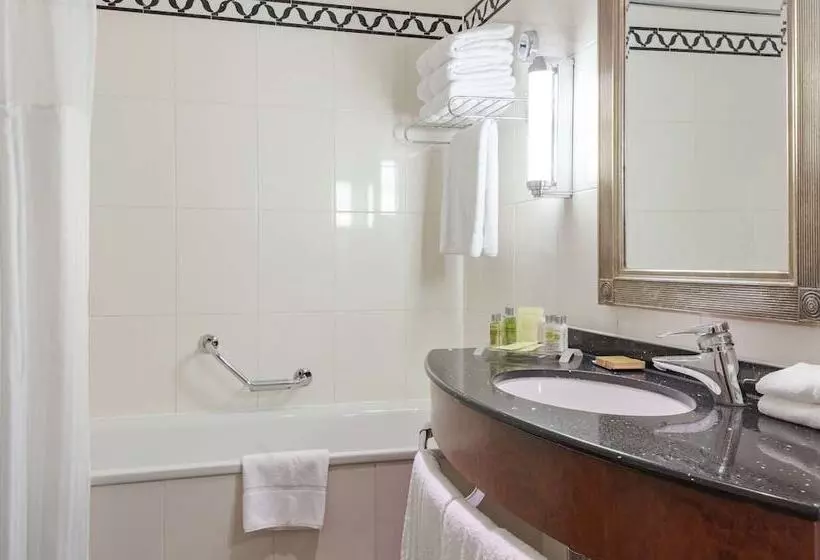 キングサイズベッドのスイートルーム, Hilton London Paddington