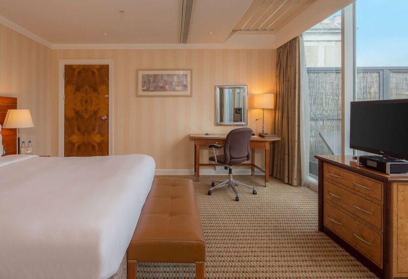 キングサイズベッドのスイートルーム, Hilton London Paddington