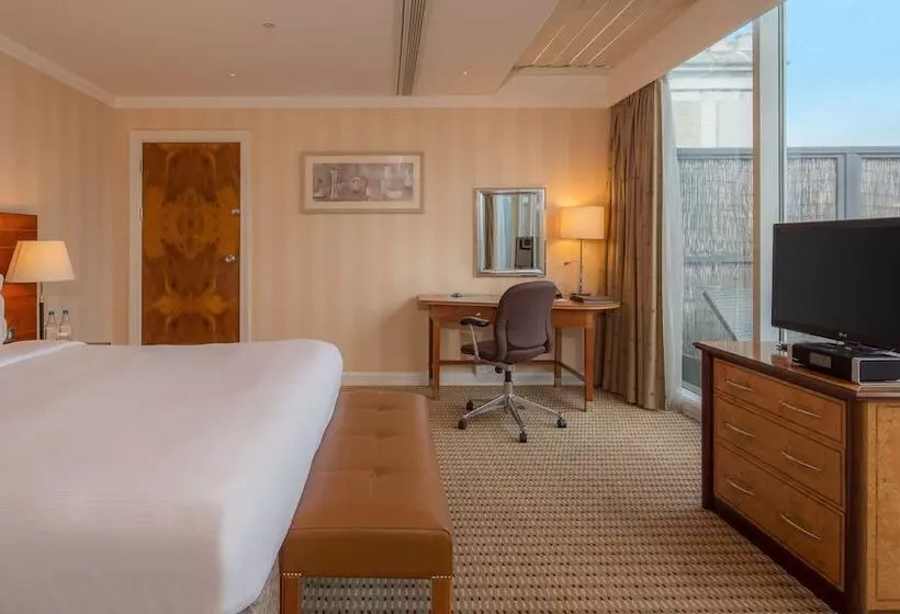 キングサイズベッドのスイートルーム, Hilton London Paddington
