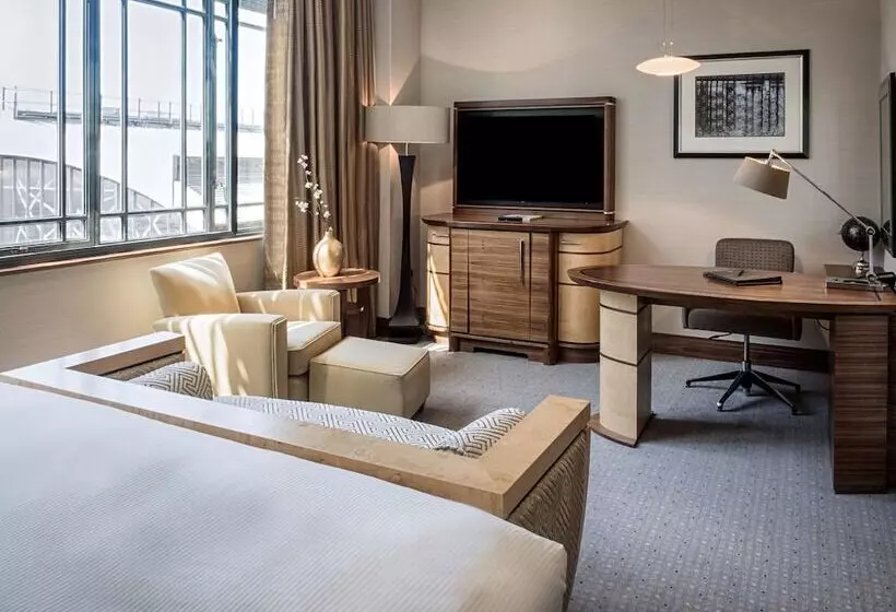 キングサイズベッドのスタンダードルーム, Hilton London Paddington