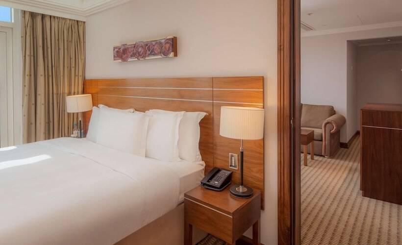 带双人大床的行政管理套房, Hilton London Paddington