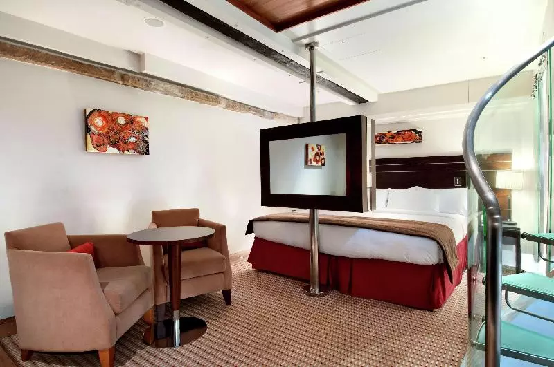 スイート, Hilton London Paddington