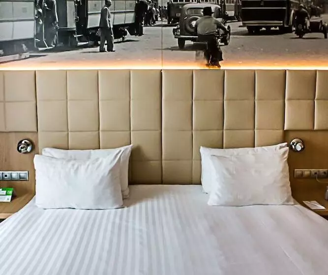 スイート, Holiday Inn Budapest Budaörs, An Ihg