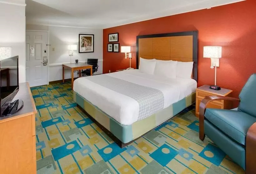 اتاق لوکس, La Quinta Inn By Wyndham Pittsburgh Airport