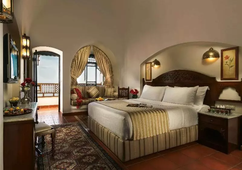 اتاق لوکس با چشمانداز دریا, Movenpick Resort Sharm El Sheikh
