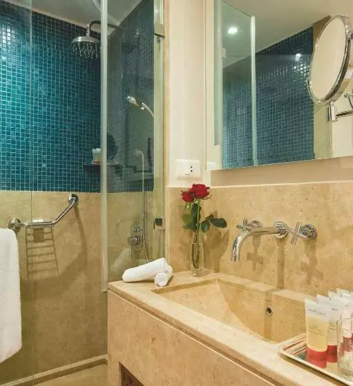 اتاق کلاسیک با چشمانداز استخر, Movenpick Resort Sharm El Sheikh