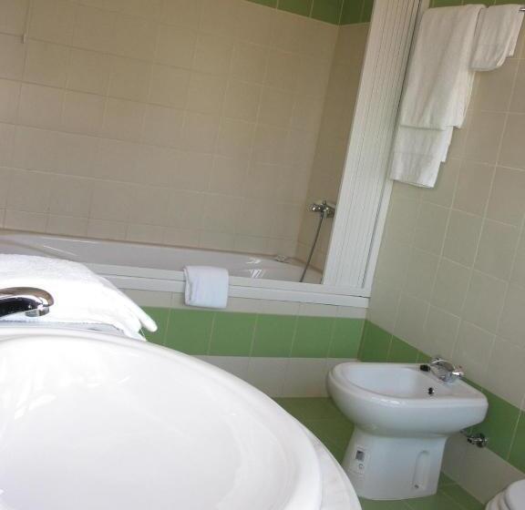 Standard-huone, Santos