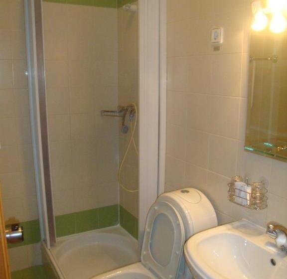 Standard Yhden Hengen Huone, Santos