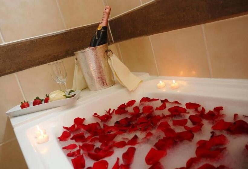 سوییت اجرایی, Suites Del Bosque